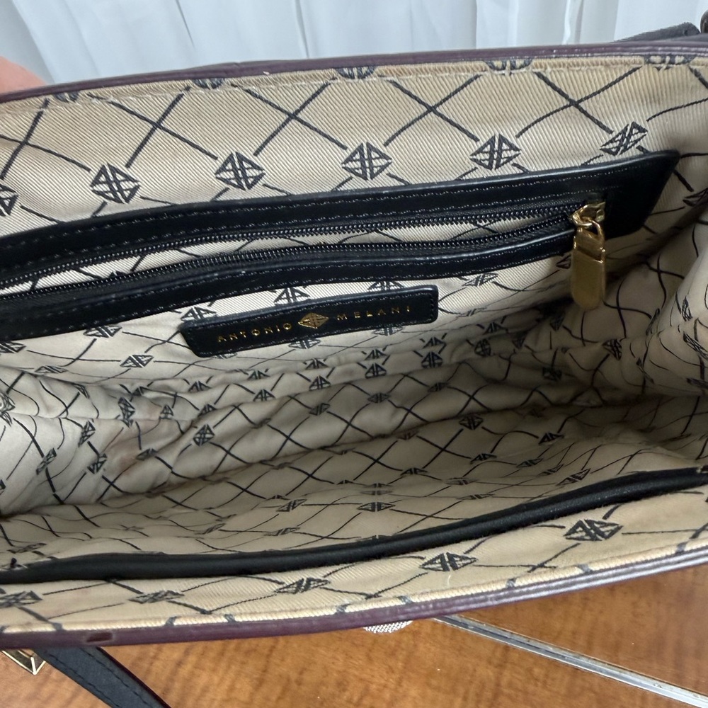 Antonio Melani Black Leather Crossbody Flap Bag Gold Hardware - Picture 10 of 14